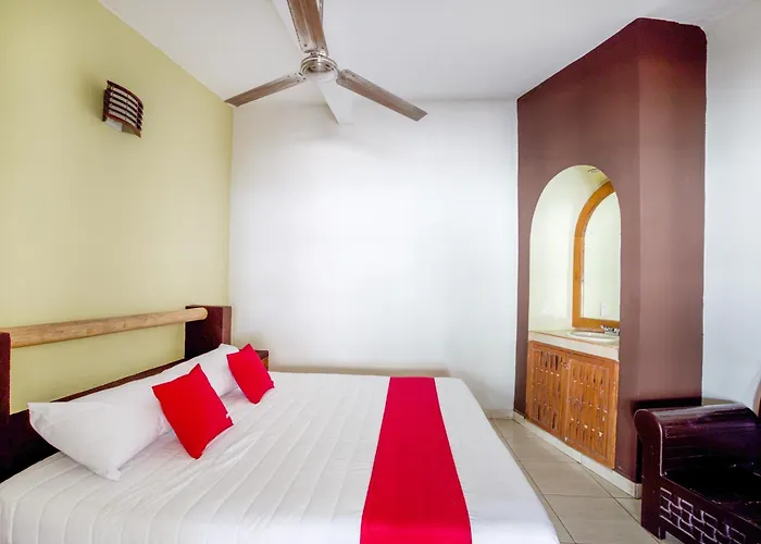 Oyo Lys, Hotel Zihuatanejo