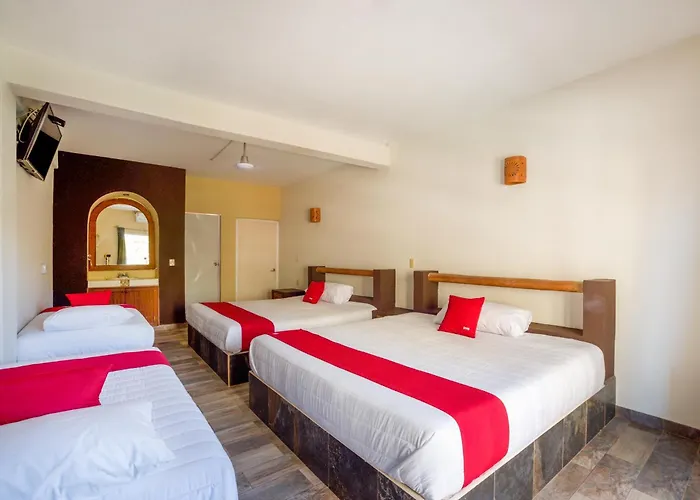 Hotel Oyo Lys,