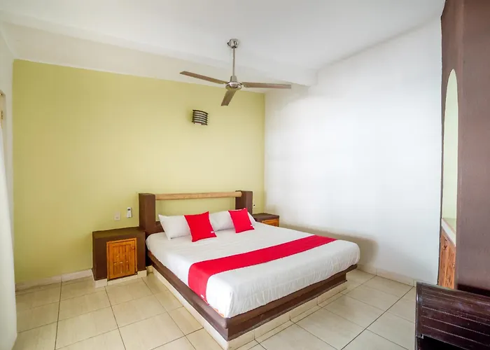 Oyo Lys, Hotel Zihuatanejo